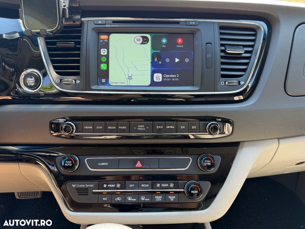 Kia Carnival - 12