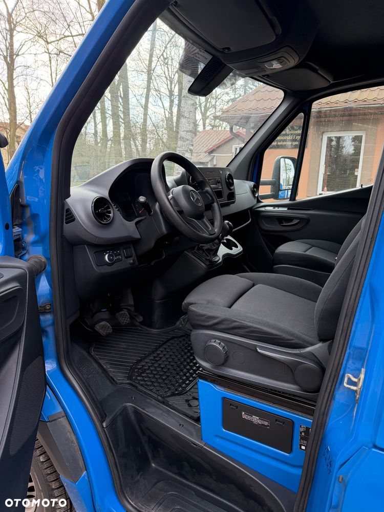 Mercedes-Benz Sprinter - 8