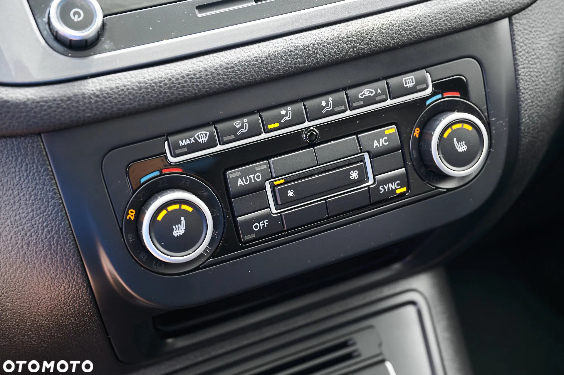 Volkswagen Tiguan 2.0 TDI R-Style - 36