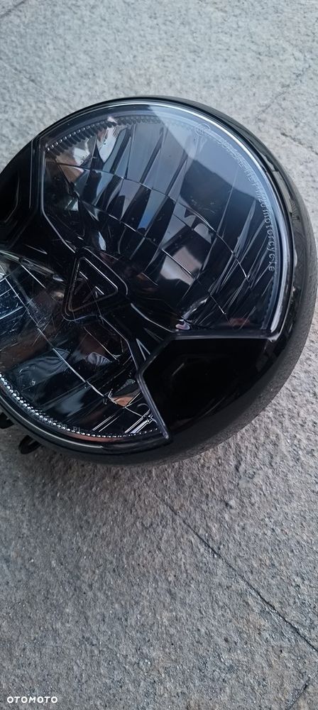 TRIUMPH TRIDENT 660 LAMPA PRZÓD REFLEKTOR - 3