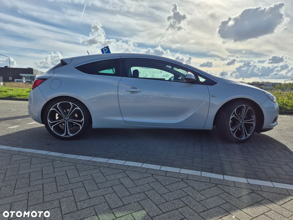 Opel Astra - 2