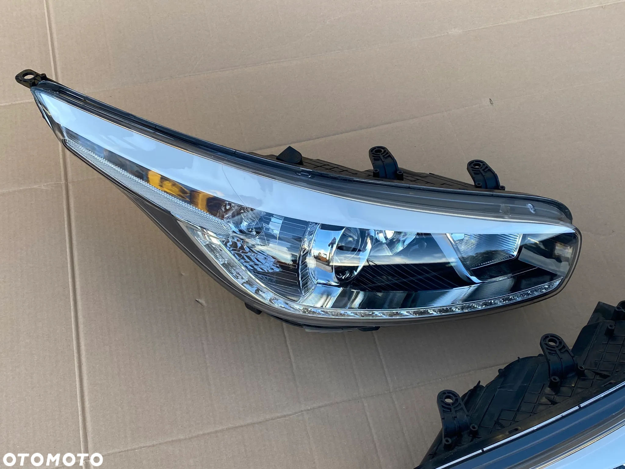 Kia Ceed II 2012- Lampa lewa przód soczewka zwykła Led europa - 4