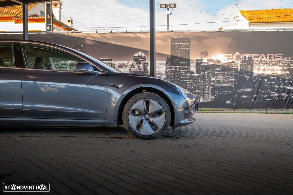 Tesla Model 3 Standard Range Plus RWD - 4