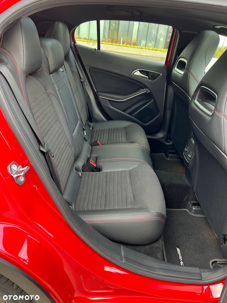 Mercedes-Benz GLA 220 d 4Matic 7G-DCT AMG Line - 18