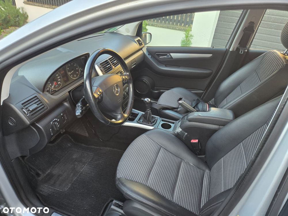 Mercedes-Benz Klasa A 160 BlueEFFICIENCY Avantgarde - 18