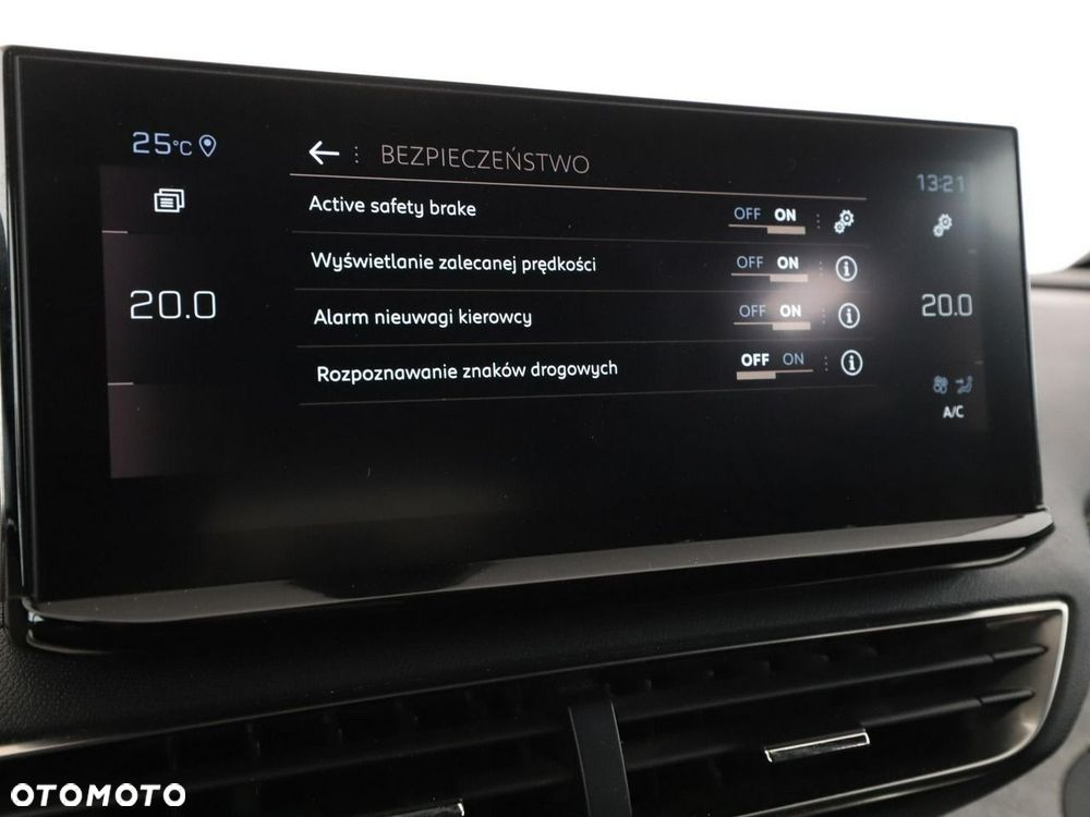 Peugeot 3008 1.6 PureTech GT S&S EAT8 - 26