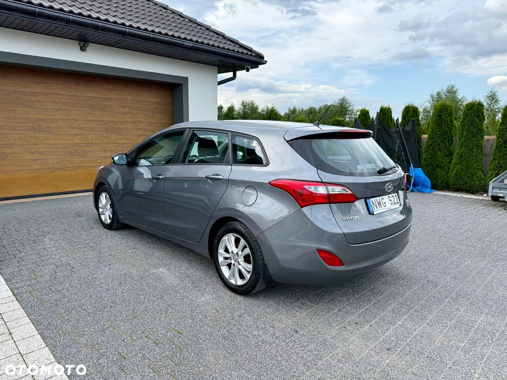 Hyundai i30 i30cw 1.6 CRDi Intro Edition - 6