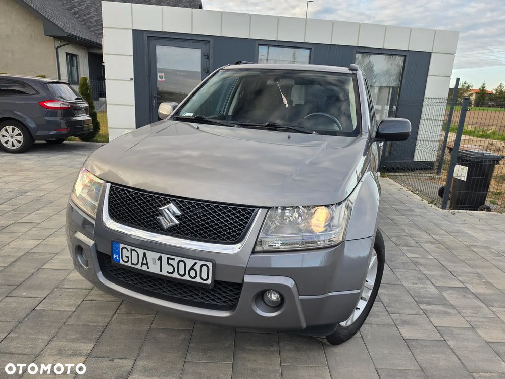 Suzuki Grand Vitara 2.0 - 7