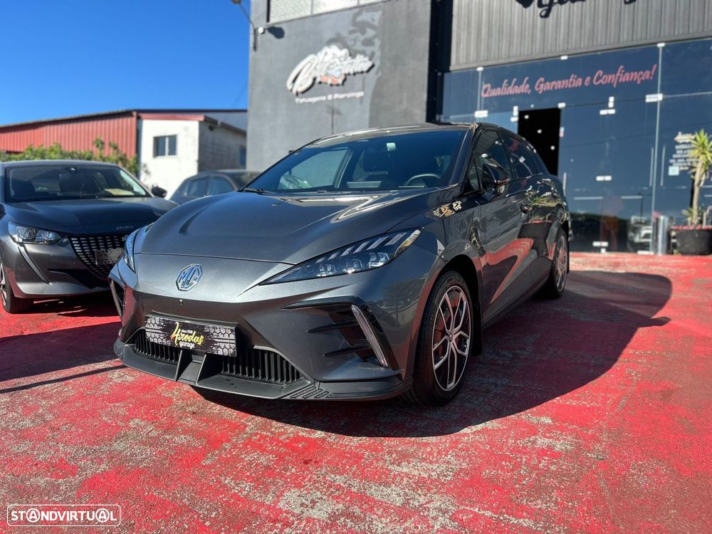 MG MG4 64 kWh Luxury - 11