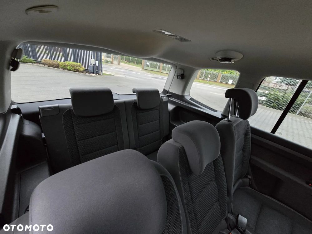Volkswagen Touran 1.6 TDI DPF BlueMotion Technology Comfortline - 16