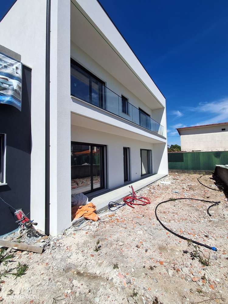 Moradia Isolada no Campo - Grande imagem: 5/25