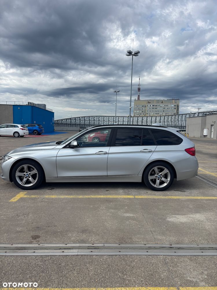 BMW Seria 3 318d - 3