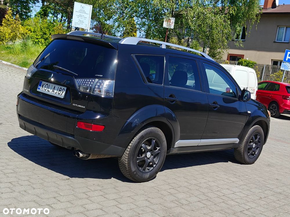 Mitsubishi Outlander 2.0 DI-D 4WD Intense - 10