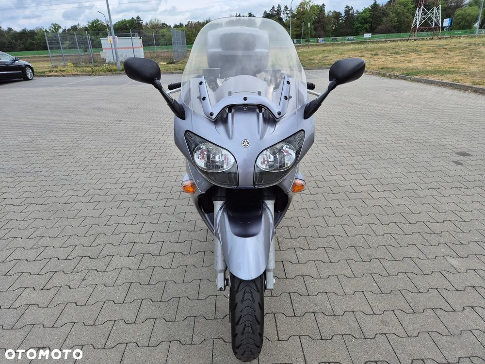 Yamaha FJR - 8