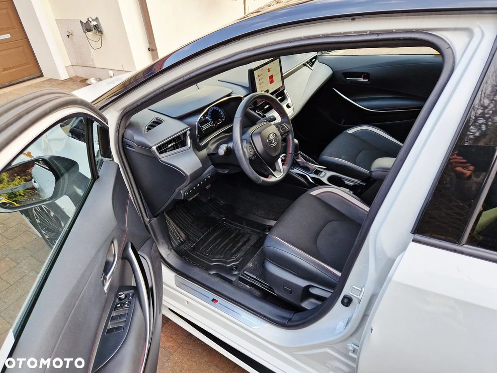 Toyota Corolla 2.0 Hybrid GR Sport Dynamic - 8