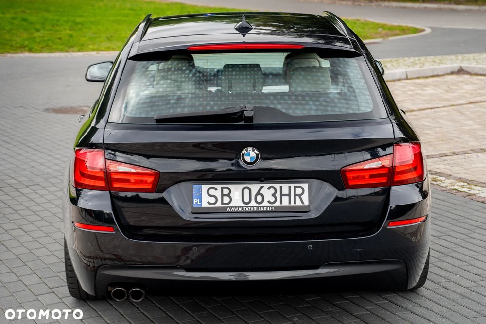 BMW Seria 5 528i Sport-Aut - 11