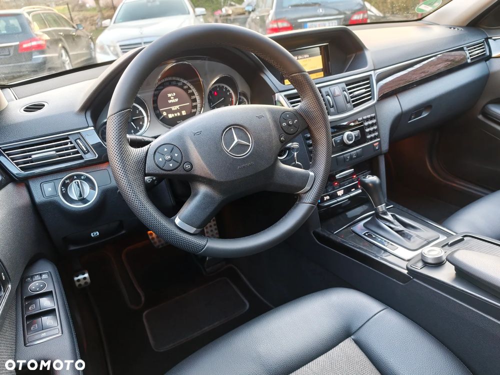 Mercedes-Benz Klasa E - 22