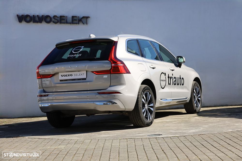 Volvo XC 60 2.0 T6 PHEV Core AWD - 41
