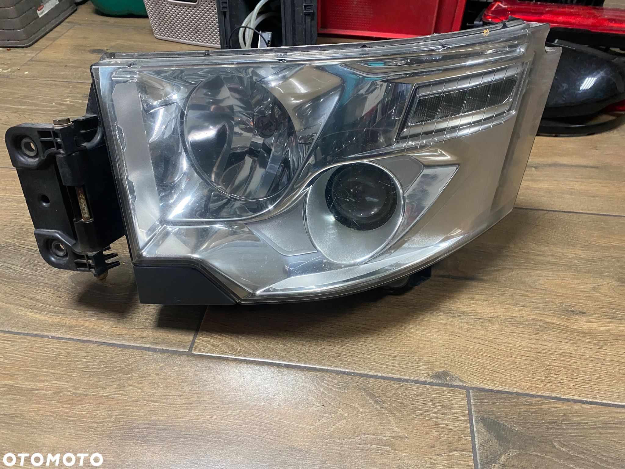 lampa reflektor lewy renault range t 89207651 ORG. - 1