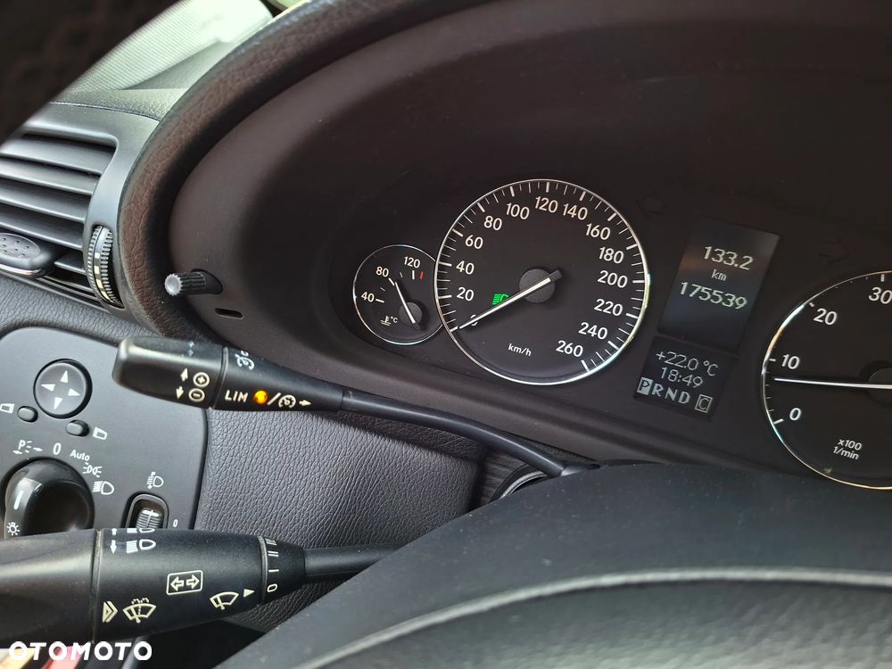 Mercedes-Benz Klasa C 180 Kompressor Automatik Elegance - 29
