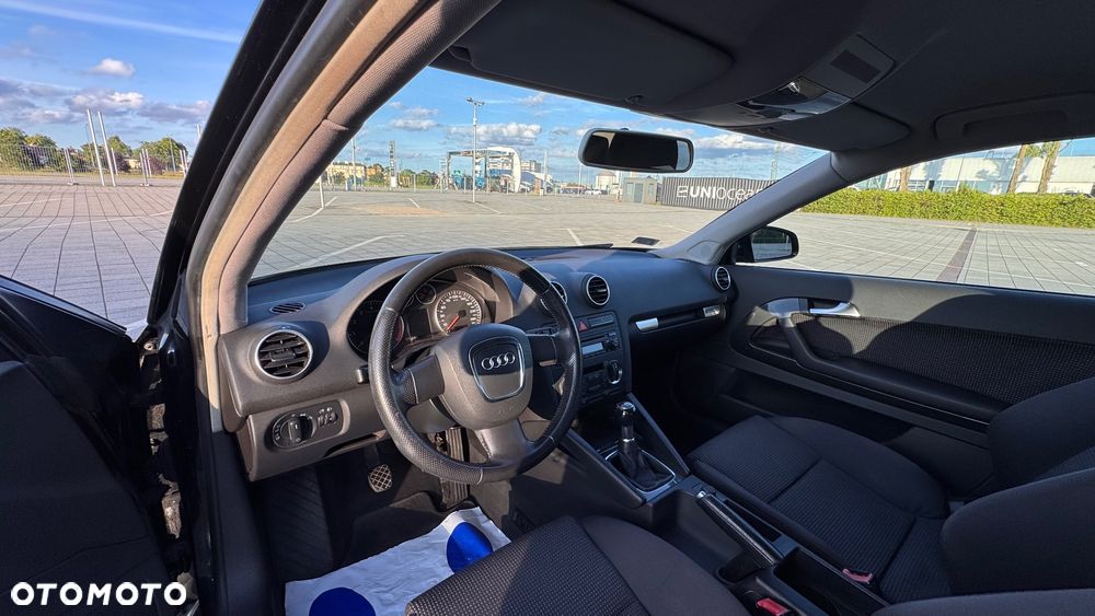 Audi A3 3-drzwiowe 2.0 TFSI quattro Ambition - 9