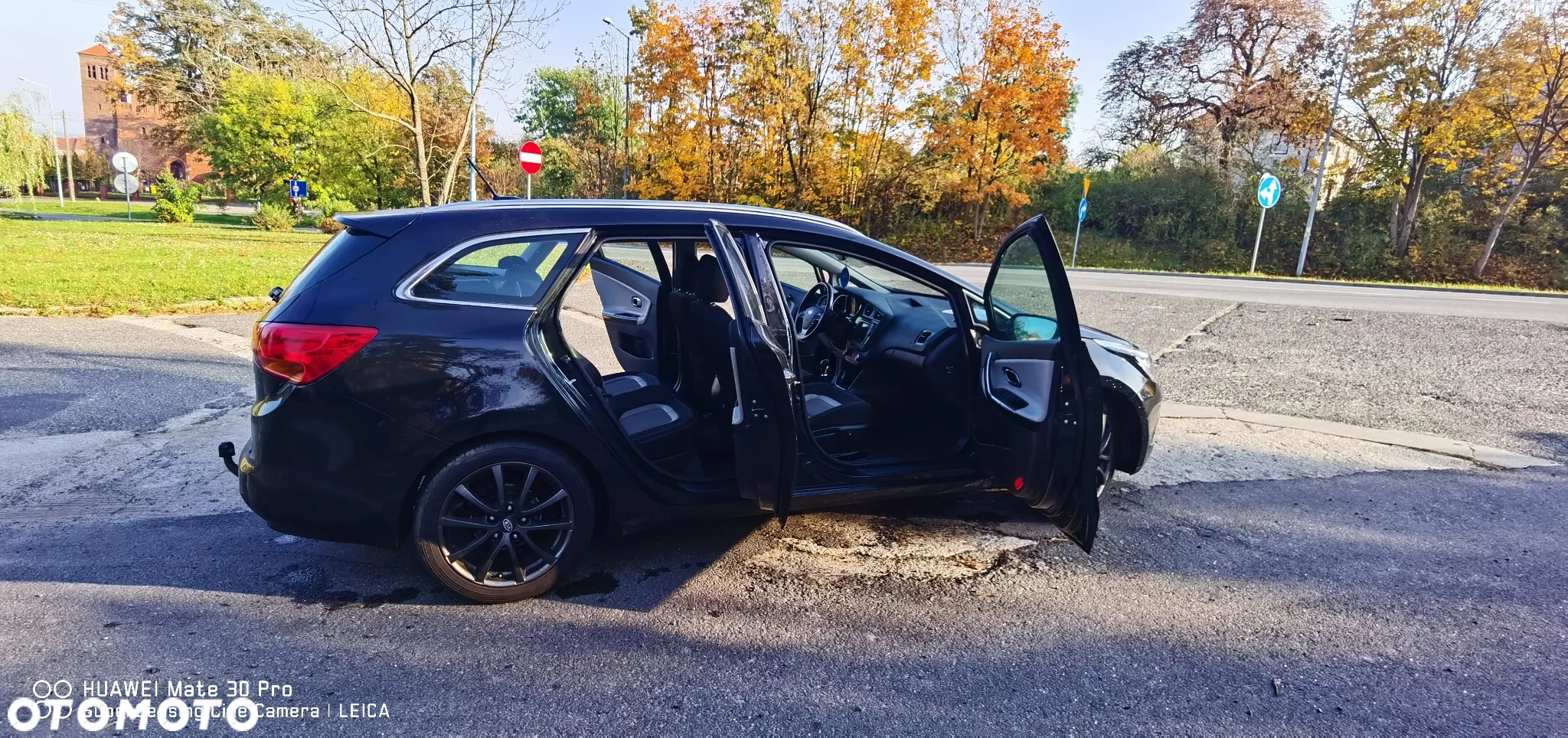 Kia Ceed 1.6 CRDi 128 ISG SW Platinum Edition - 14