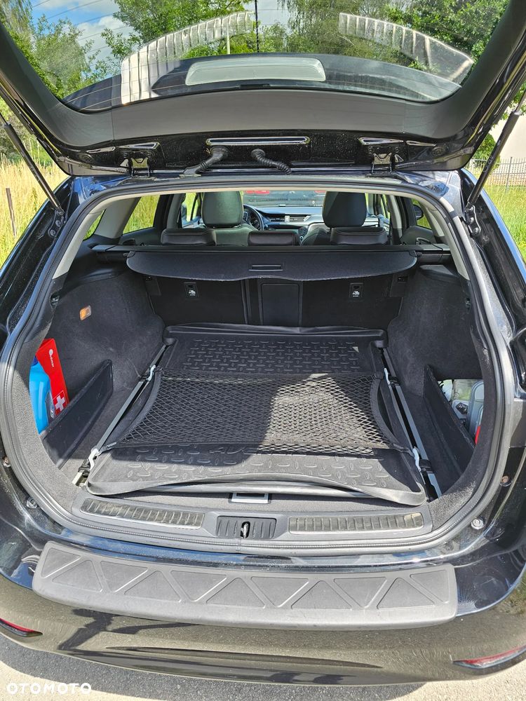 Toyota Avensis 2.0 D-4D Premium - 22