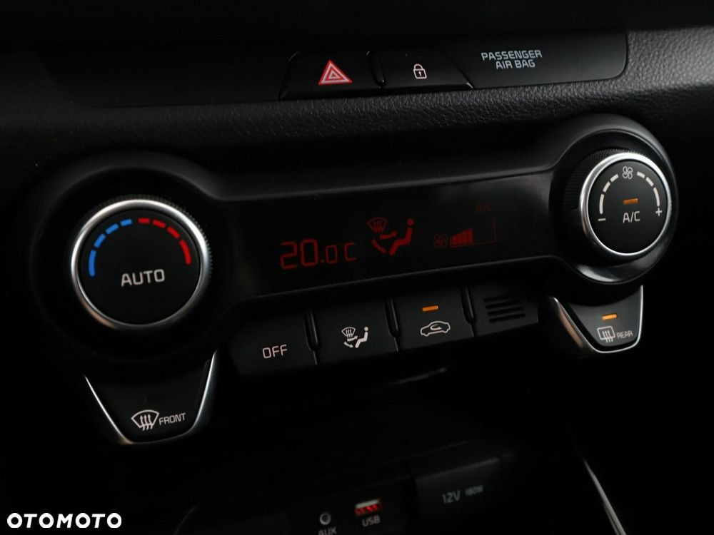Kia Stonic 1.4 L - 28