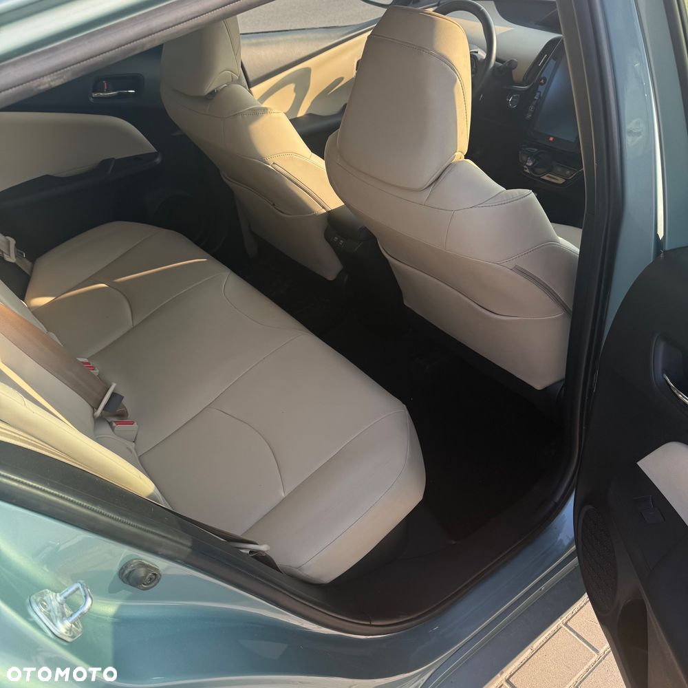 Toyota Prius - 13