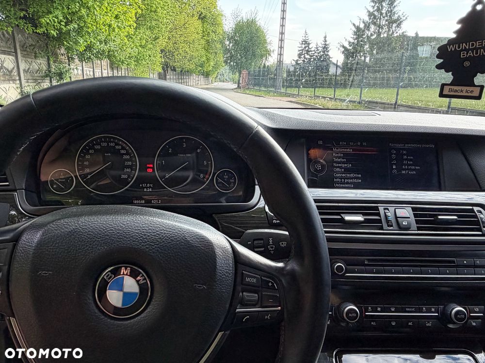 BMW Seria 5 520d xDrive - 7