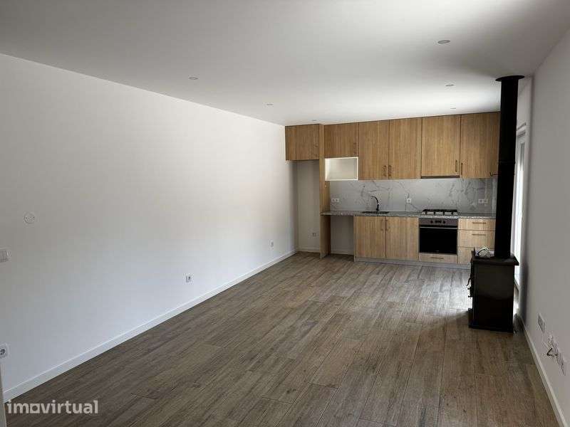 Disponivel Moradia T3 anual - Grande imagem: 3/8
