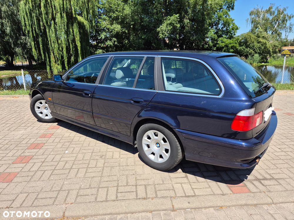 BMW Seria 5 520i - 6