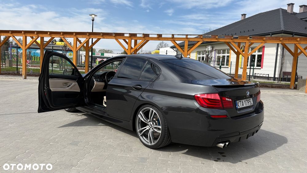 BMW Seria 5 520d - 33