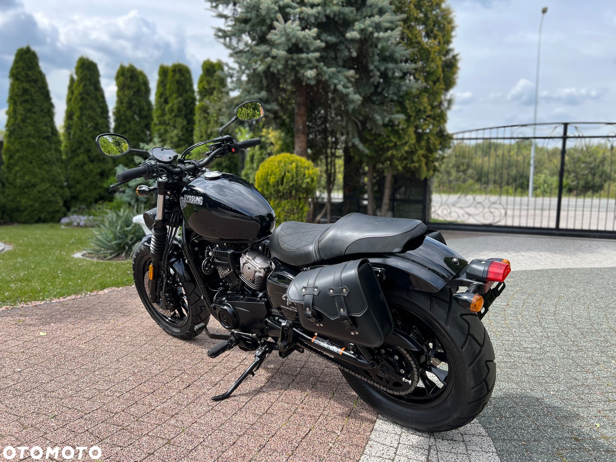 Hyosung GV - 17