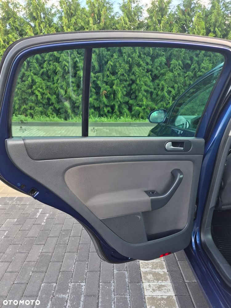 Volkswagen Golf Plus - 16