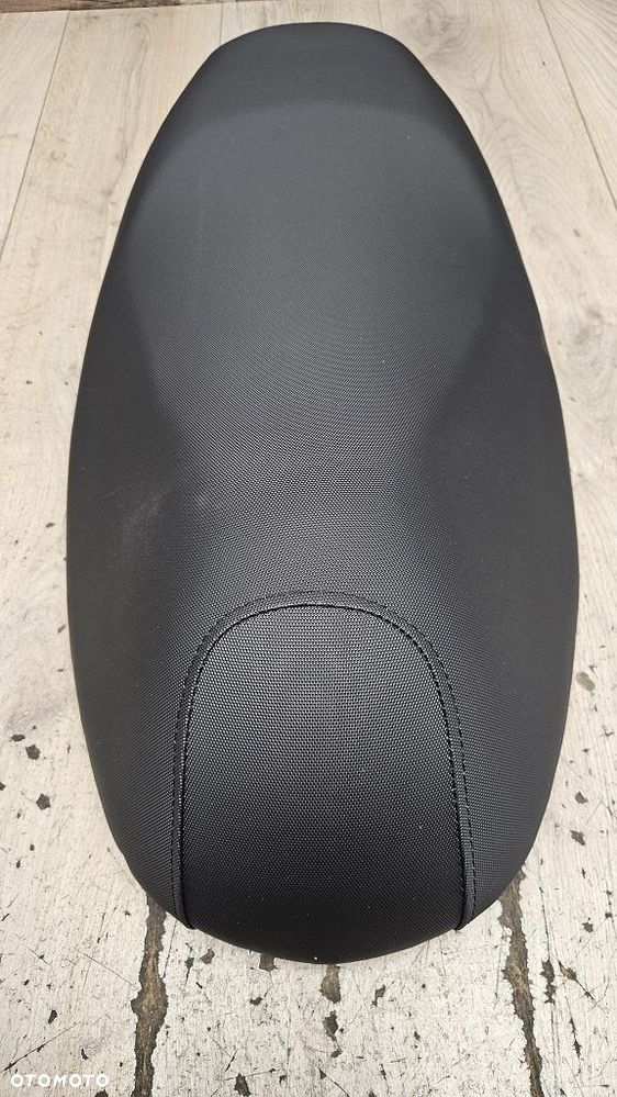 Siedzenie Sym Jet 4 50 R50 125  77200-ATE-000 - 3