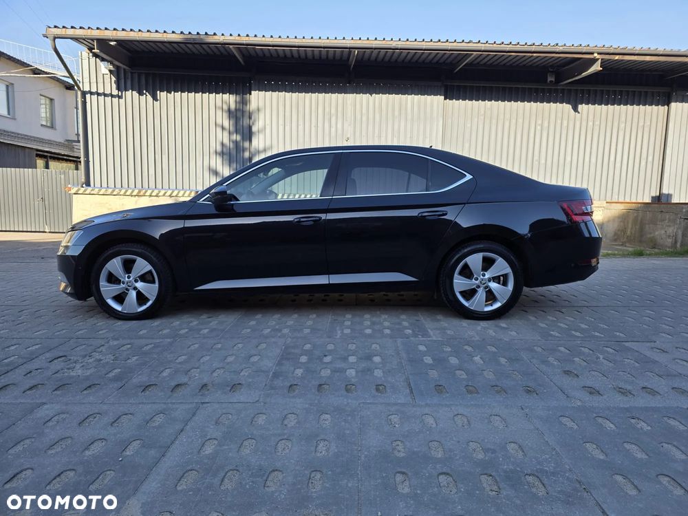 Skoda Superb 2.0 TDI Ambition DSG - 4