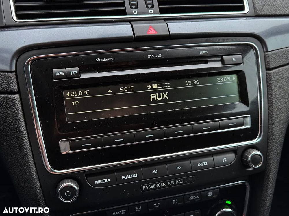 Skoda Superb 2.0 TDI DPF Elegance - 13