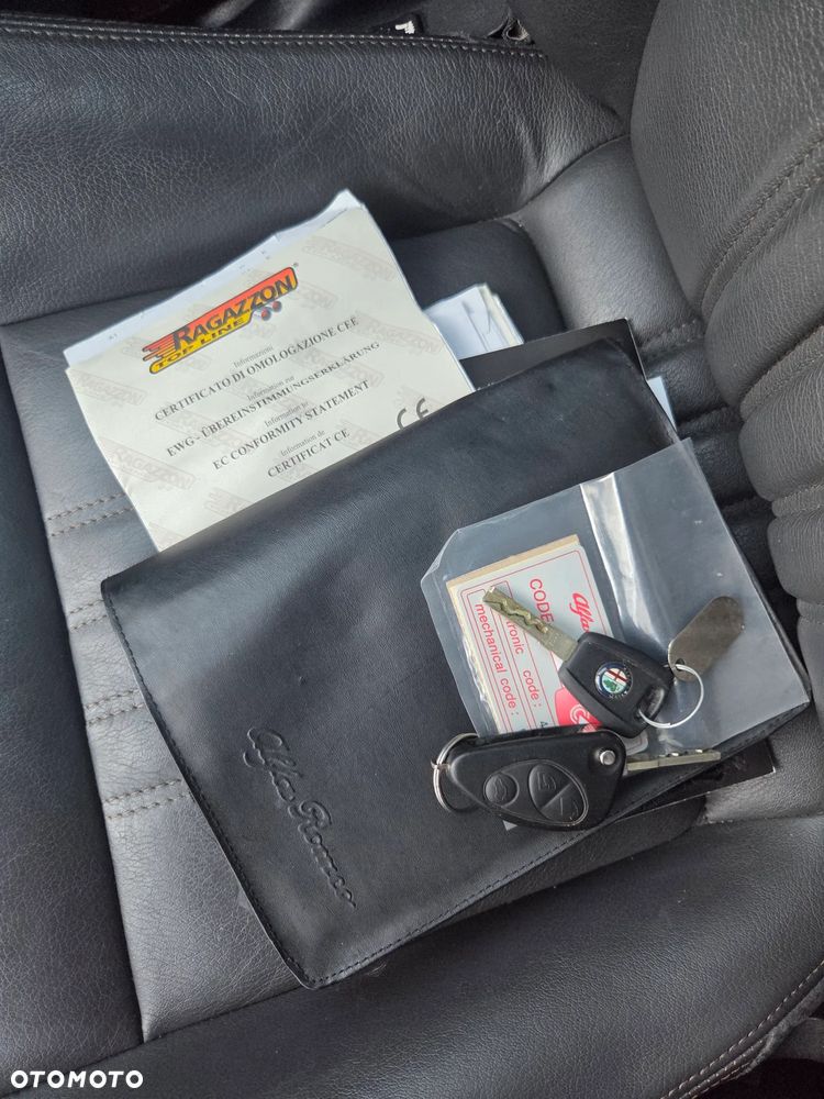 Alfa Romeo 147 1.6 Twin Spark Black Line - 13