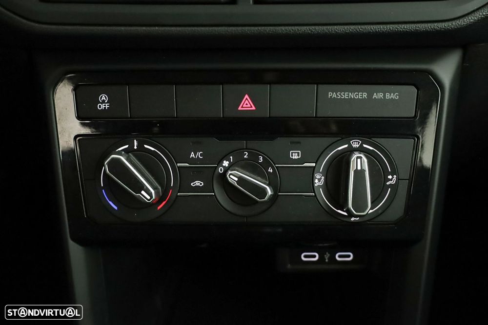 VW T-Cross 1.0 TSI Life - 11