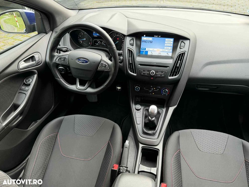 Ford Focus 1.5 EcoBoost ST-Line - 8