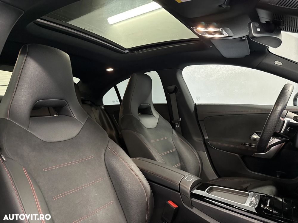 Mercedes-Benz CLA 180 7G-DCT Progressive - 28
