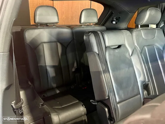 Audi Q7 3.0 TDI quattro S-line Tiptronic 7L - 35