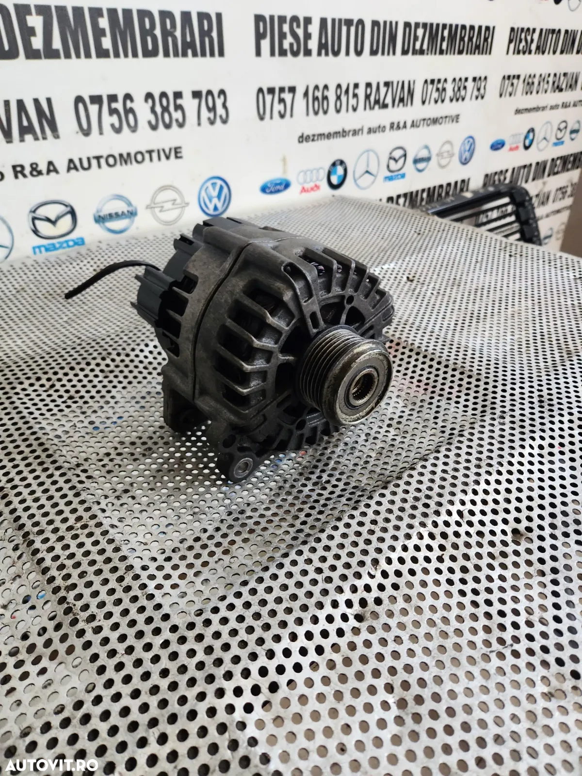 Alternator Valeo Audi A6 4G C7 A8 D4 A5 A7 Q7 3.0 Tdi Cod Q Dezmembrez Audi A6 C7 A5 A8 D4 3.0 Tdi - 3