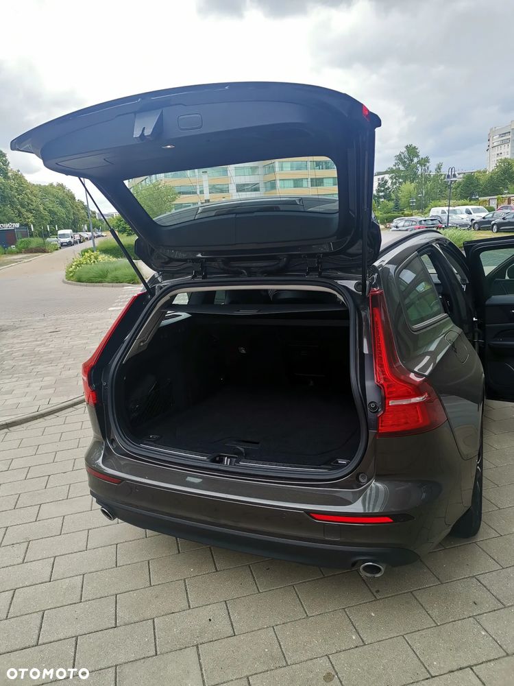 Volvo V60 B4 D Momentum - 20