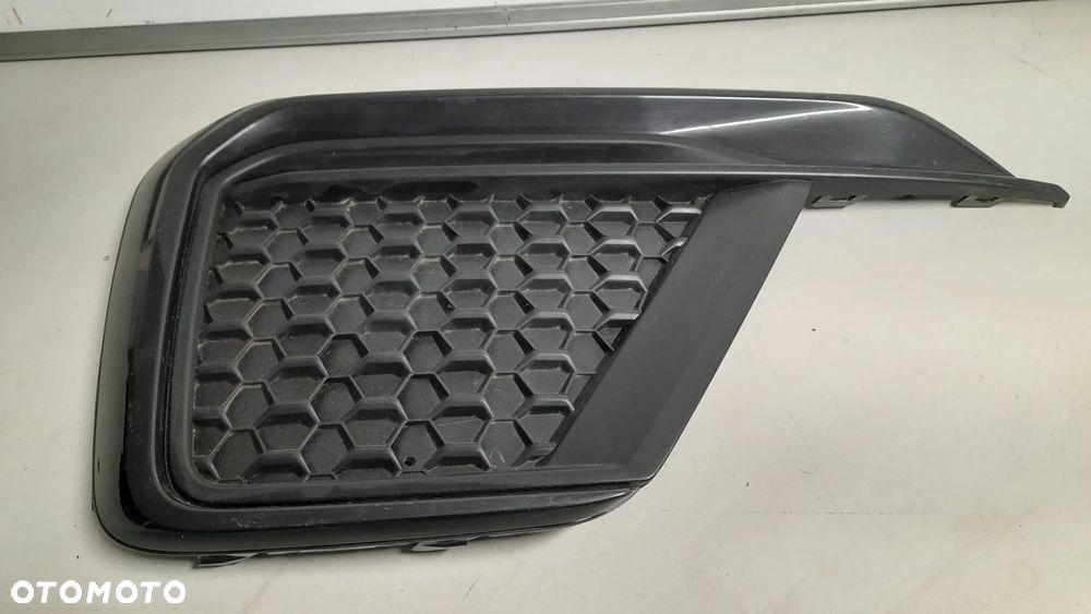 AUDI A1 S-LINE KRATKA ZAŚLEPKA LEWA ZDERZAKA PRZÓD 82A807681E - 3