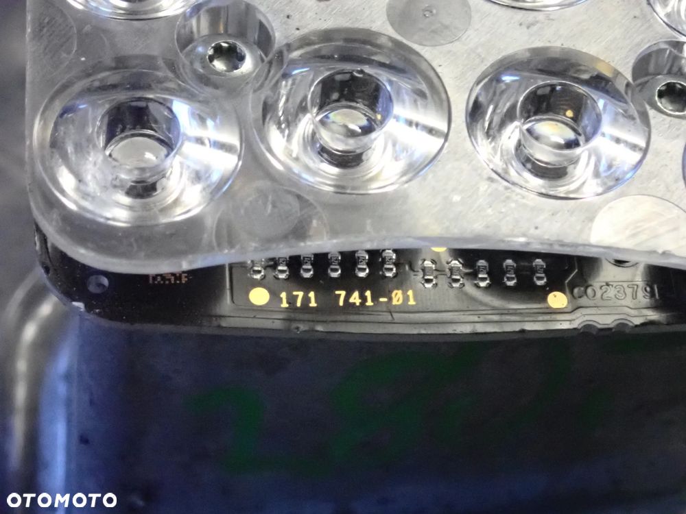 BMW 5 F10 F11 KIERUNKOWSKAZ LED LEWY PRZÓD 17174101 - 2
