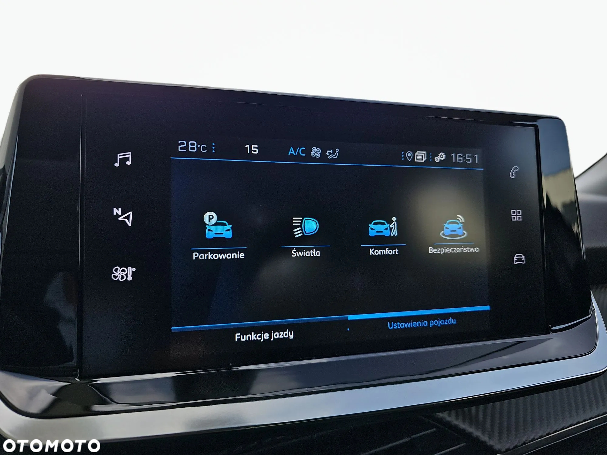 Peugeot 2008 PureTech 130 EAT8 Allure Pack - 34