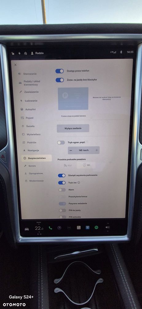 Tesla Model S Performance - 35
