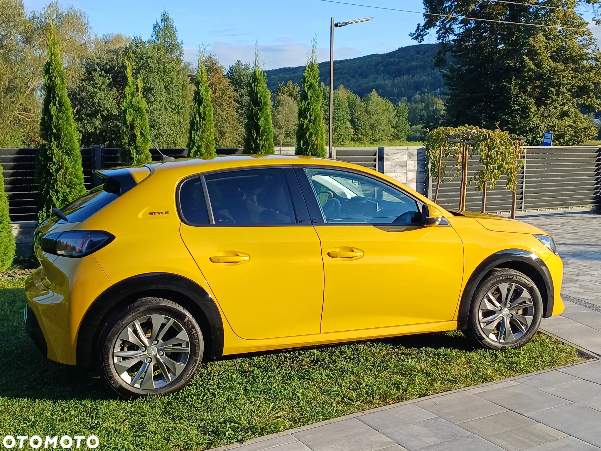 Peugeot 208 e-208 50kWh Style - 4